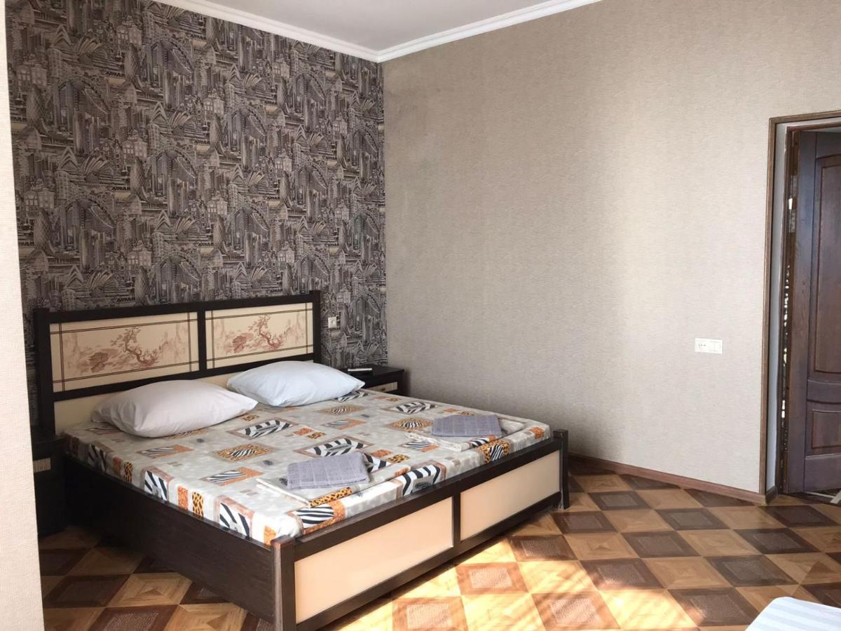 Гостевой Дом София 400 М До Моря Gagra Dış mekan fotoğraf